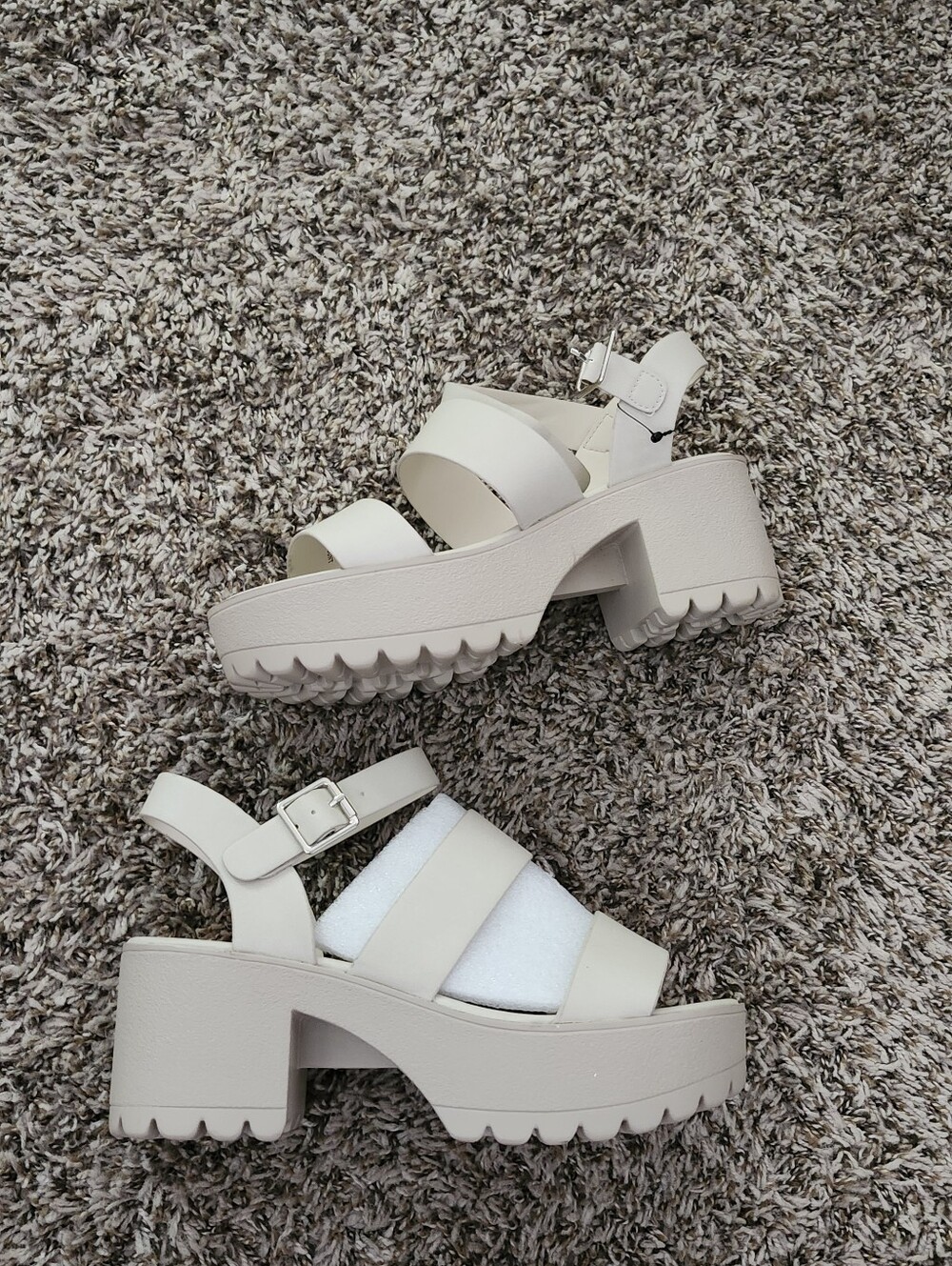 Soda Chunky Platform Sandal in Cream - Picture 5 of 7
